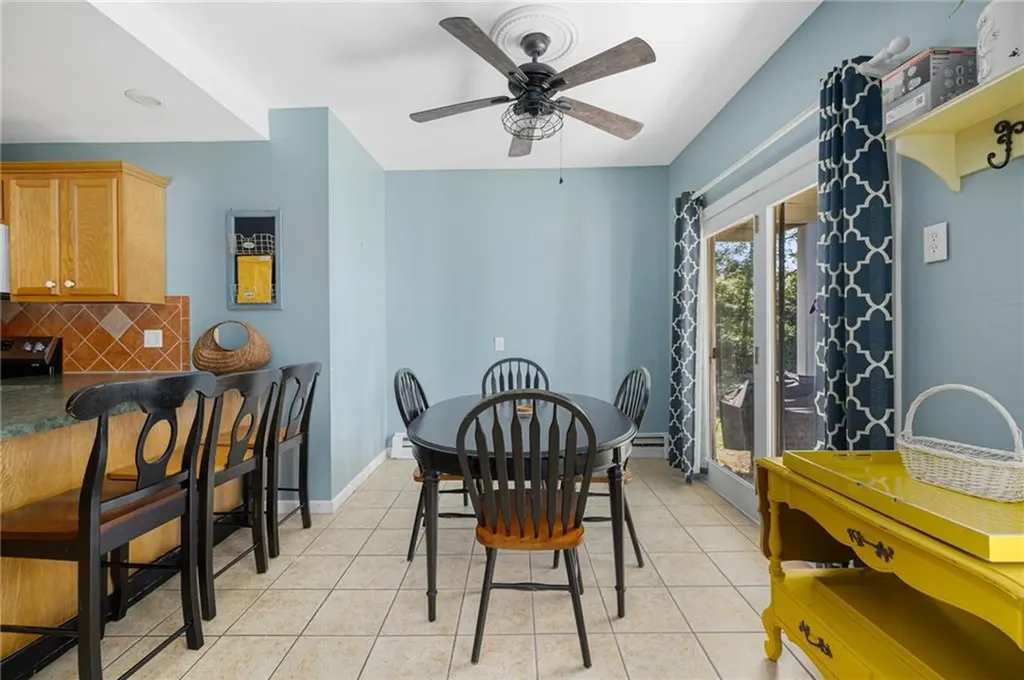 40 Hemlock Avenue Narragansett RI 02882