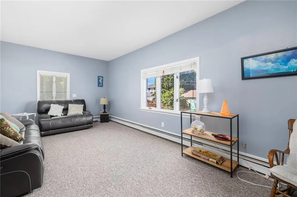 40 Hemlock Avenue Narragansett RI 02882
