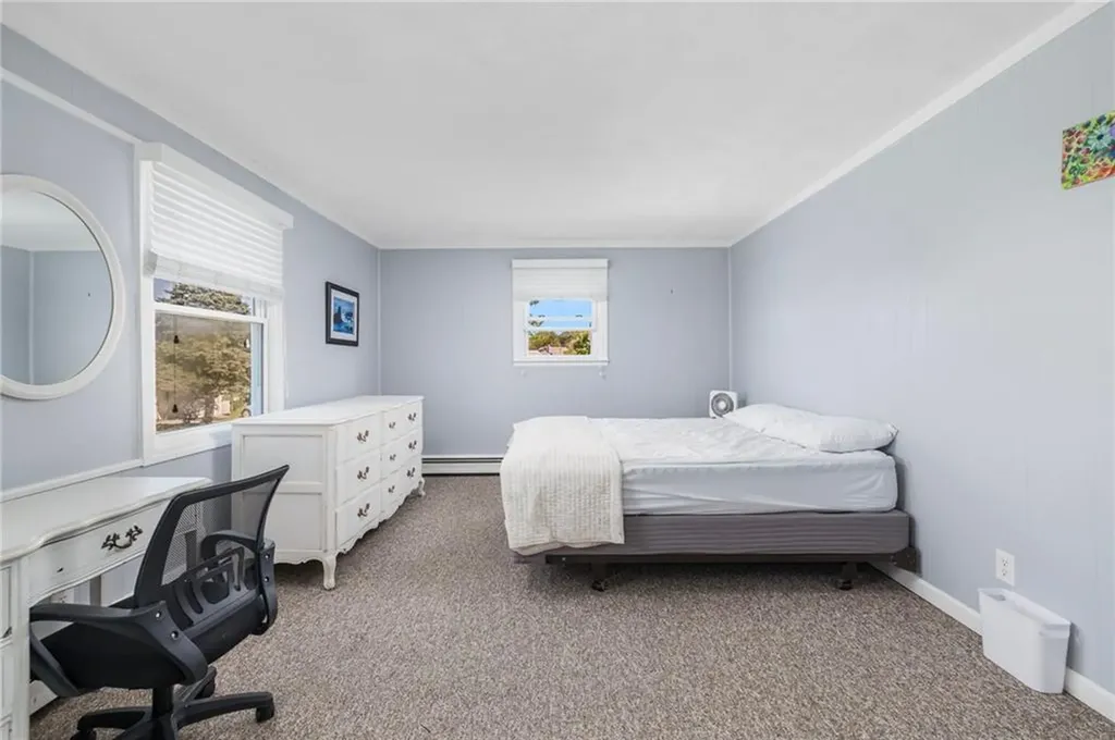 40 Hemlock Avenue Narragansett RI 02882