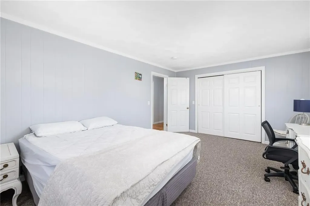40 Hemlock Avenue Narragansett RI 02882