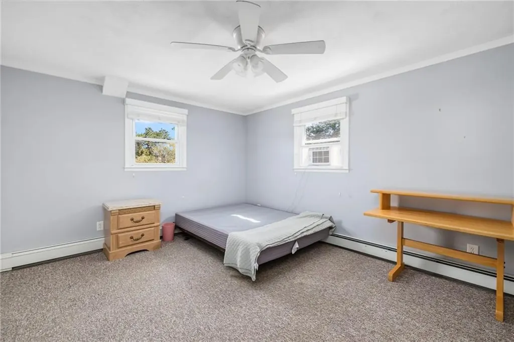 40 Hemlock Avenue Narragansett RI 02882