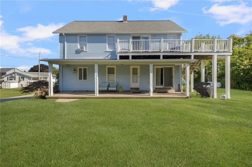 40 Hemlock Avenue Narragansett RI 02882