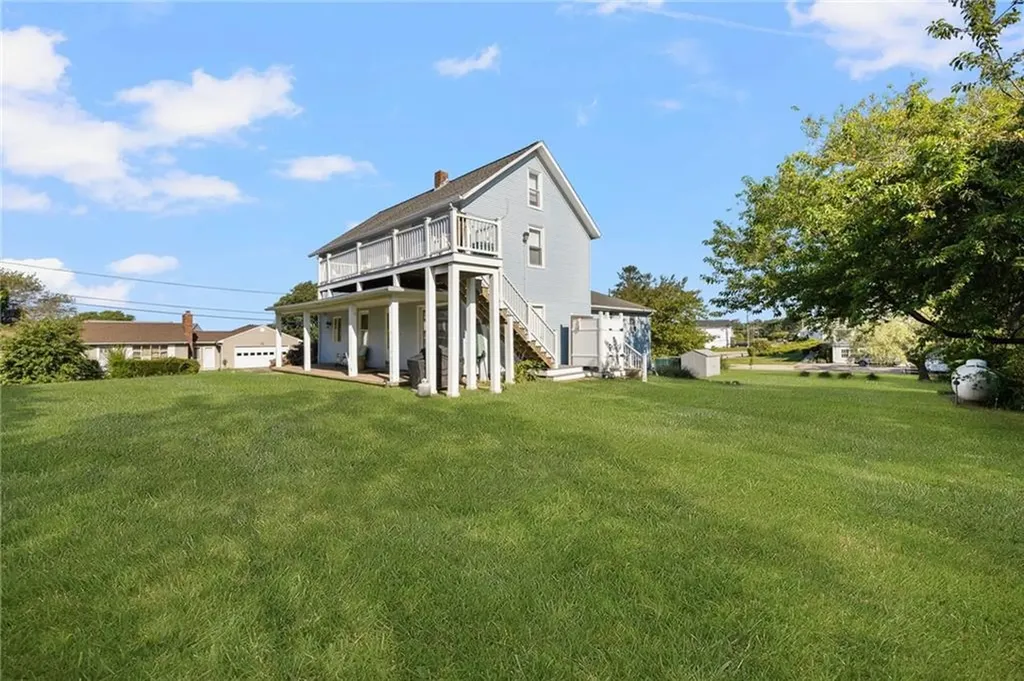 40 Hemlock Avenue Narragansett RI 02882