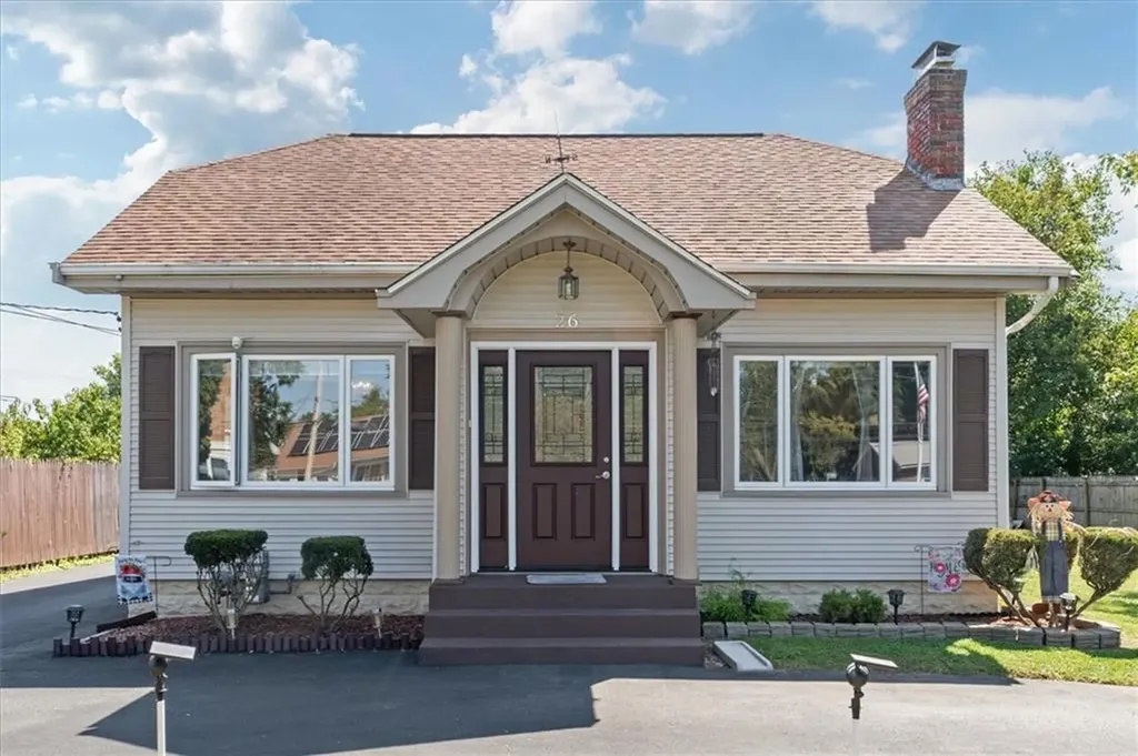 26 Covel Circle Warwick RI 02888