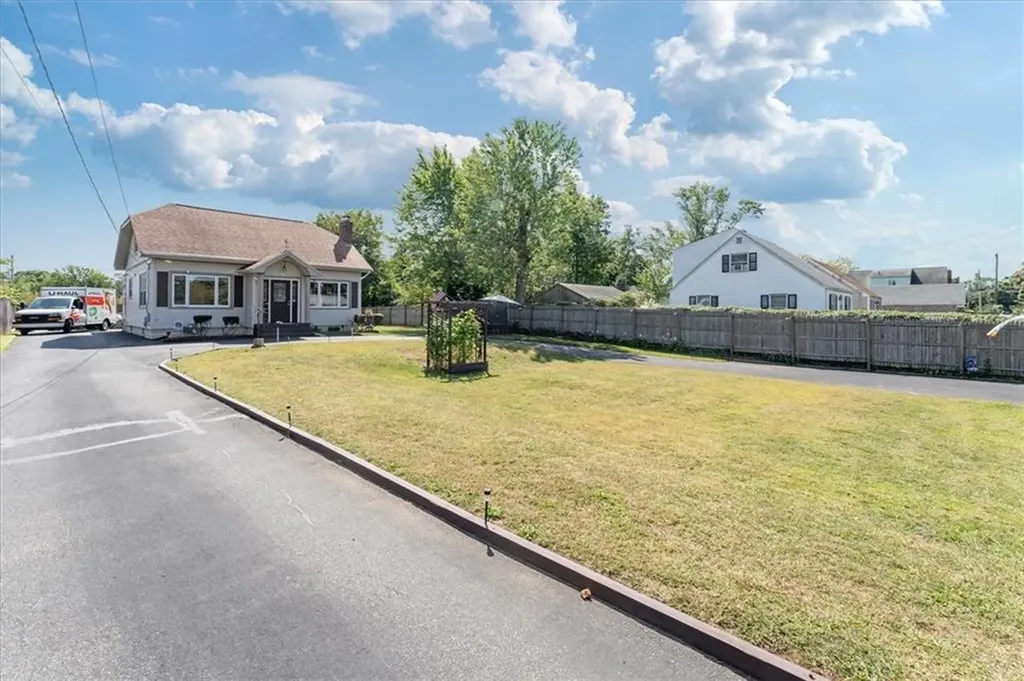 26 Covel Circle Warwick RI 02888
