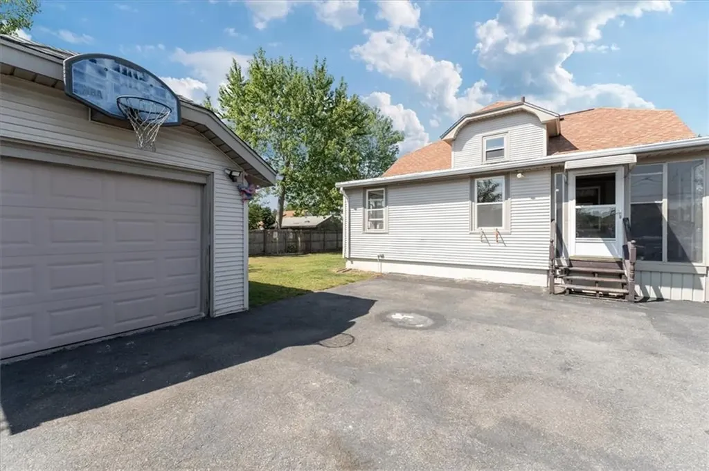 26 Covel Circle Warwick RI 02888