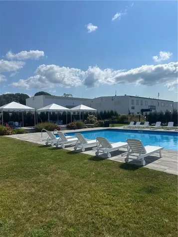 1 Lagoon Road Portsmouth RI 02871