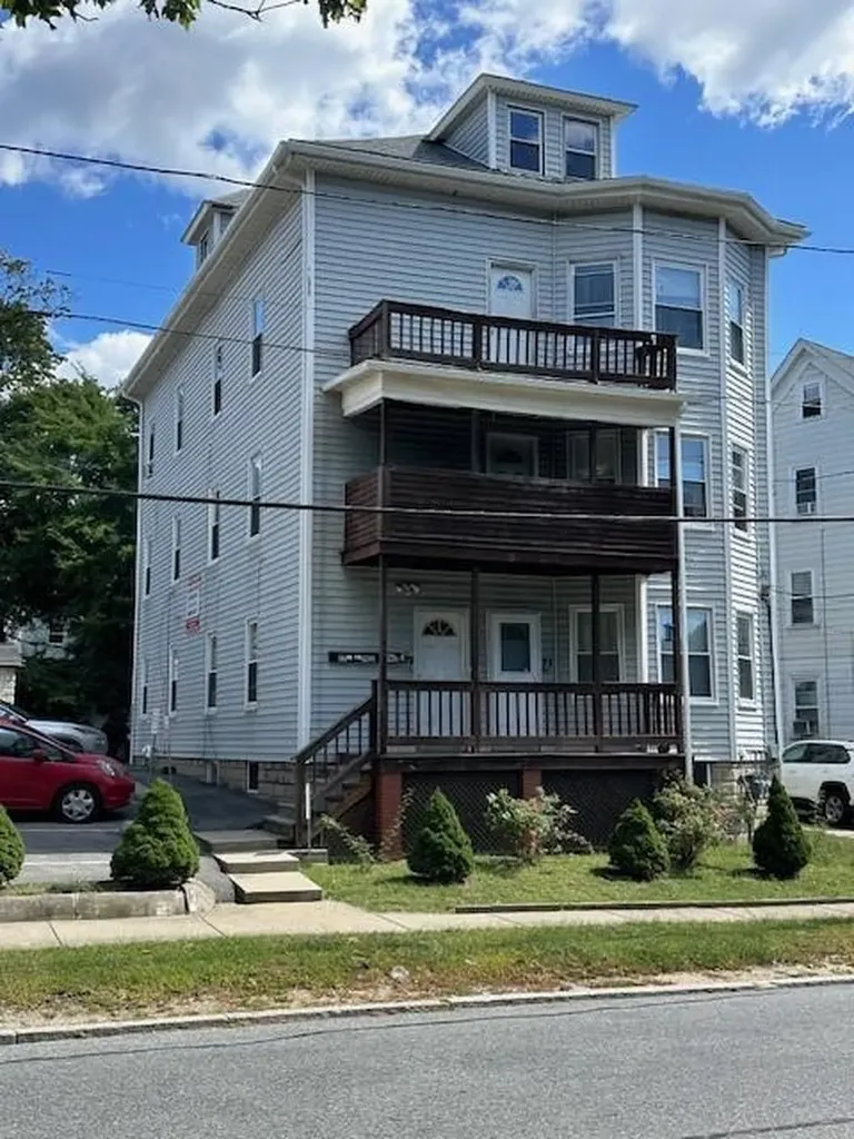 77 79 Raymond Street Providence RI 02908