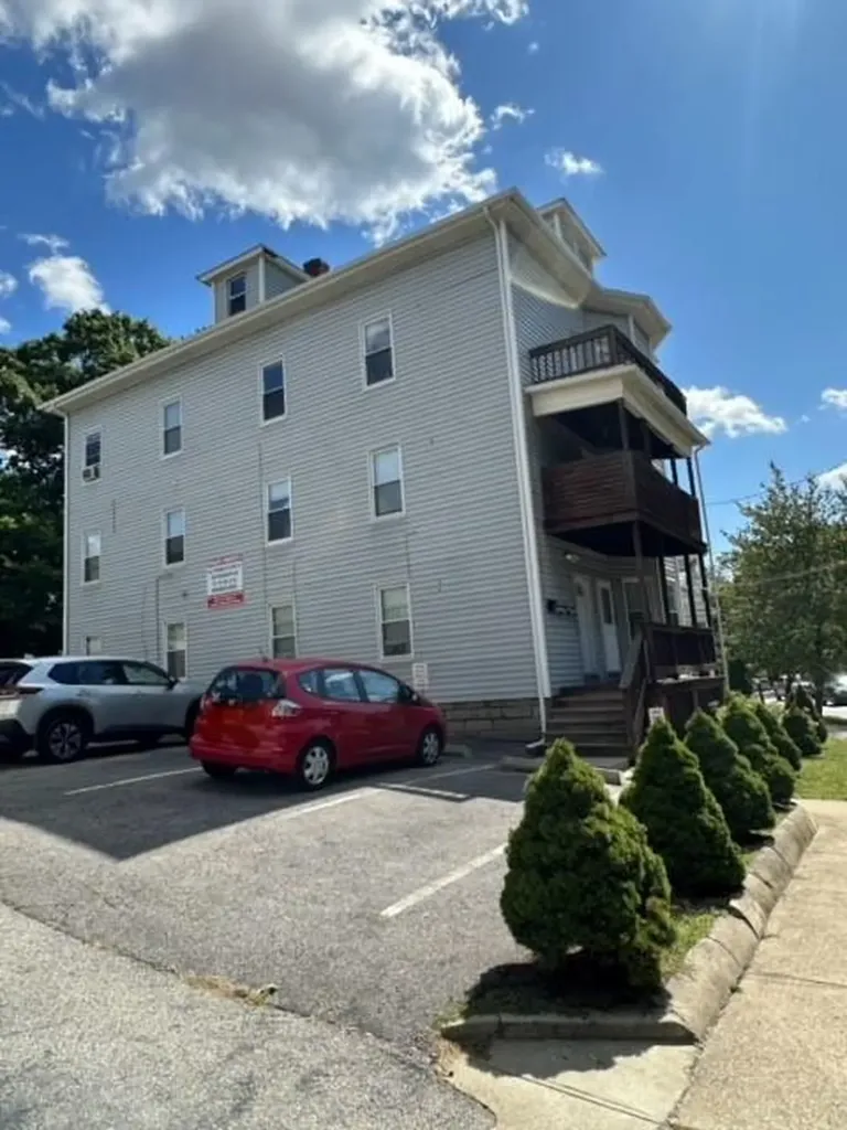 77 79 Raymond Street Providence RI 02908