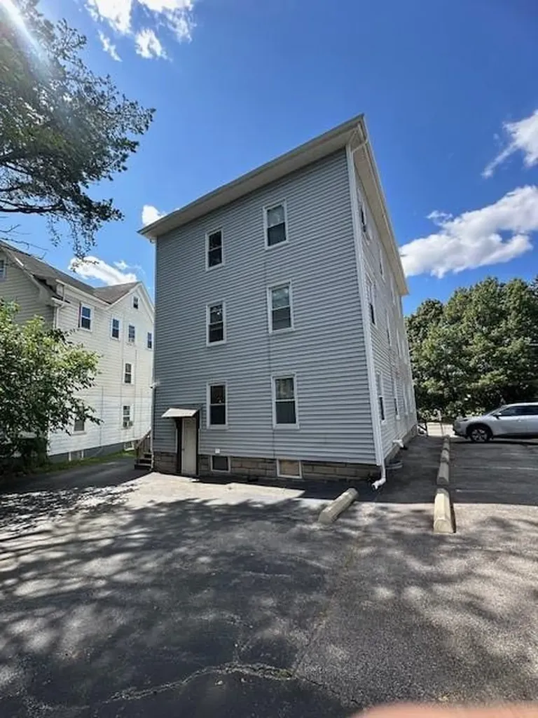 77 79 Raymond Street Providence RI 02908