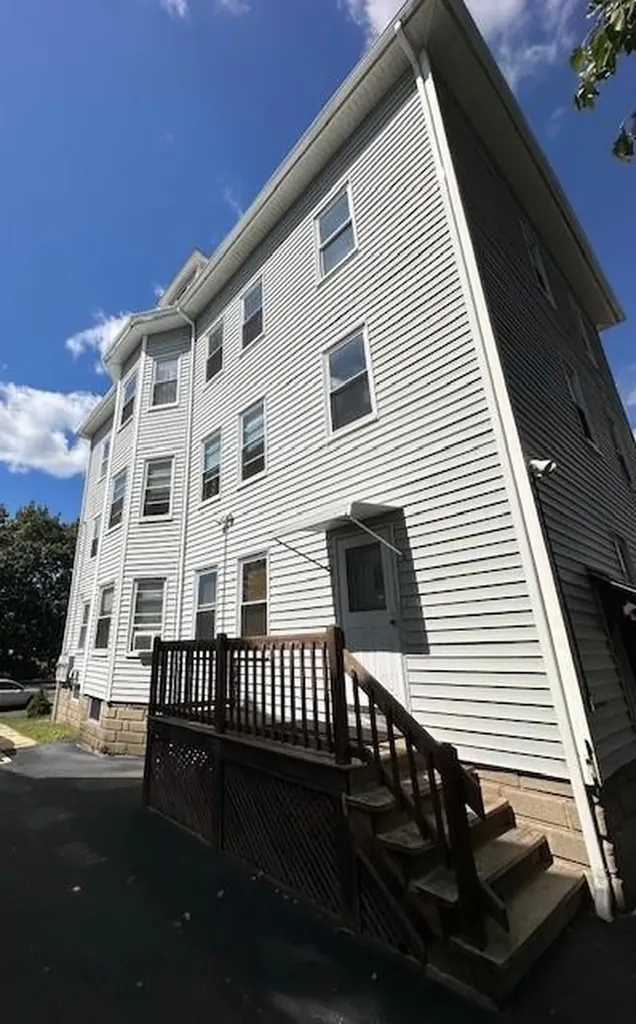 77 79 Raymond Street Providence RI 02908