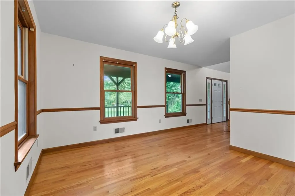 3552 Main Road Tiverton RI 02878