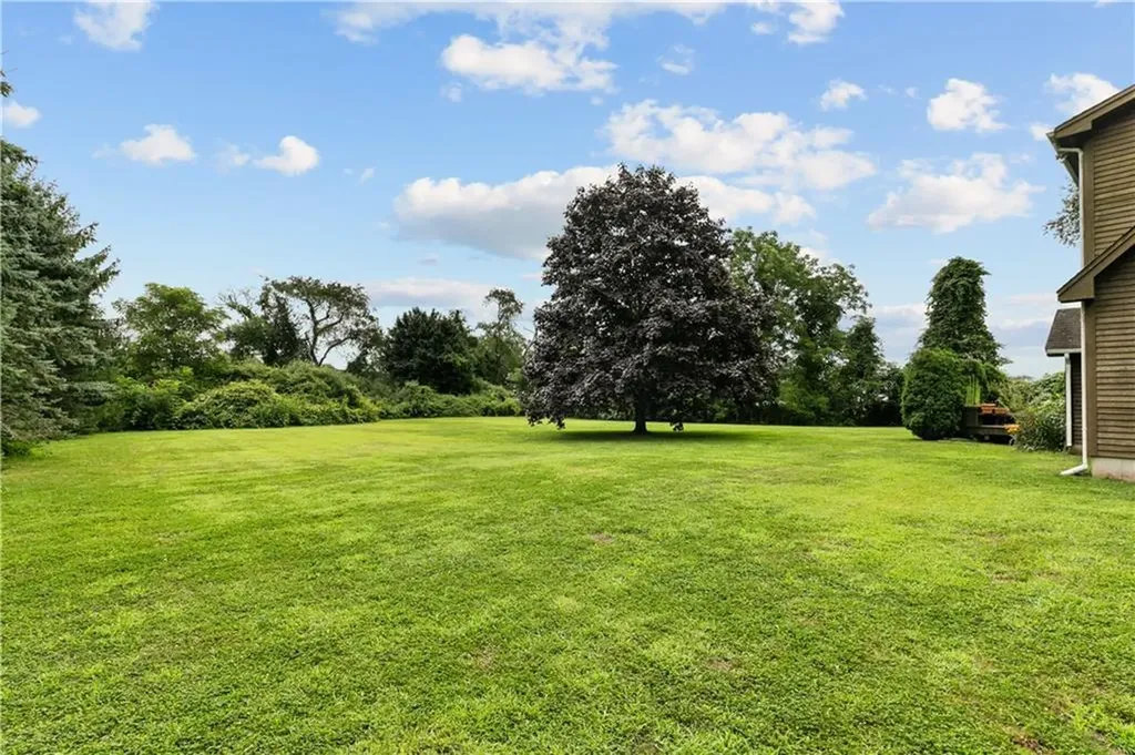 3552 Main Road Tiverton RI 02878