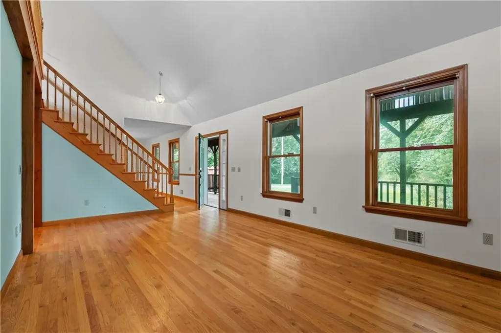 3552 Main Road Tiverton RI 02878