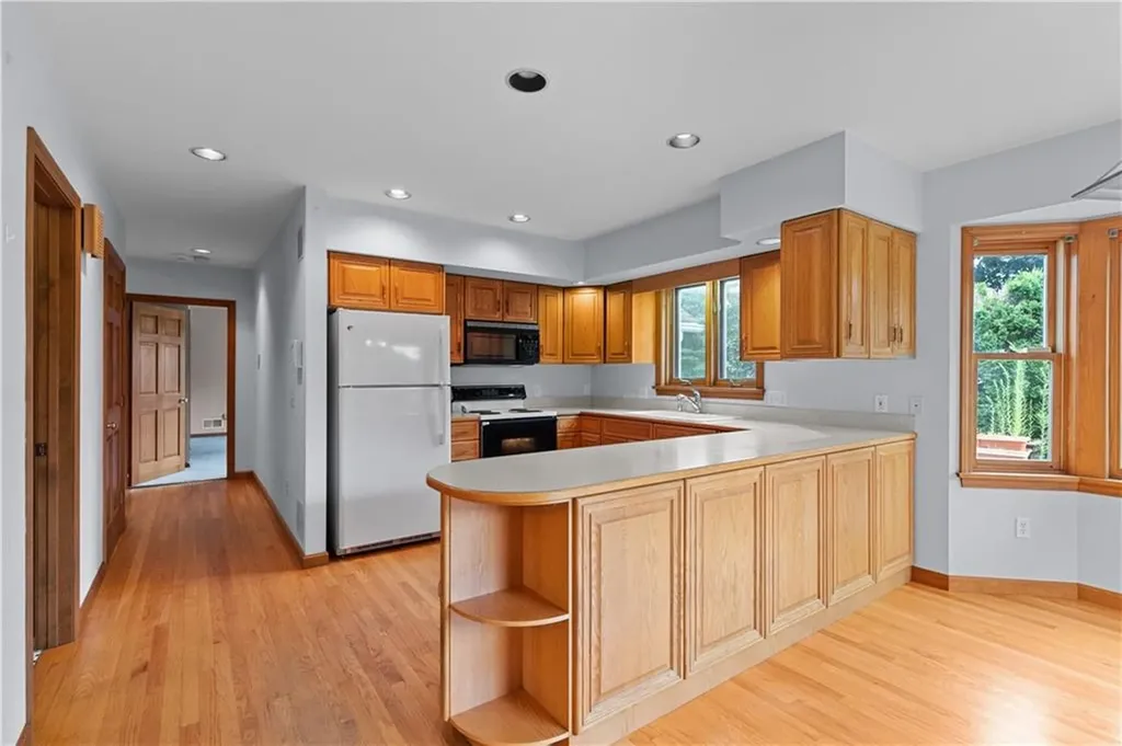 3552 Main Road Tiverton RI 02878