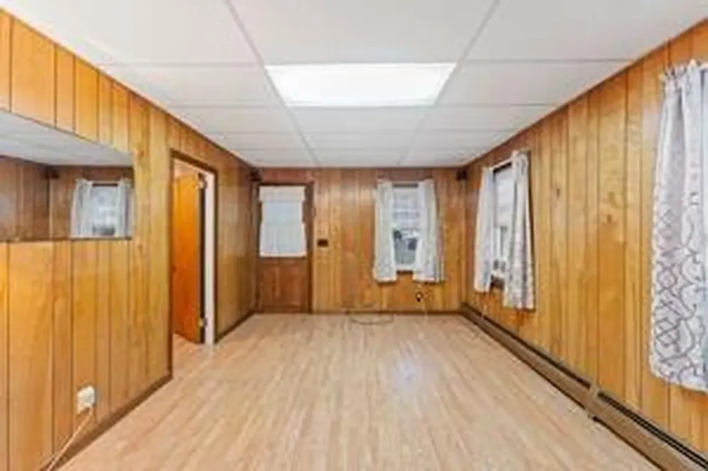 68 Wilson Avenue Warwick RI 02889