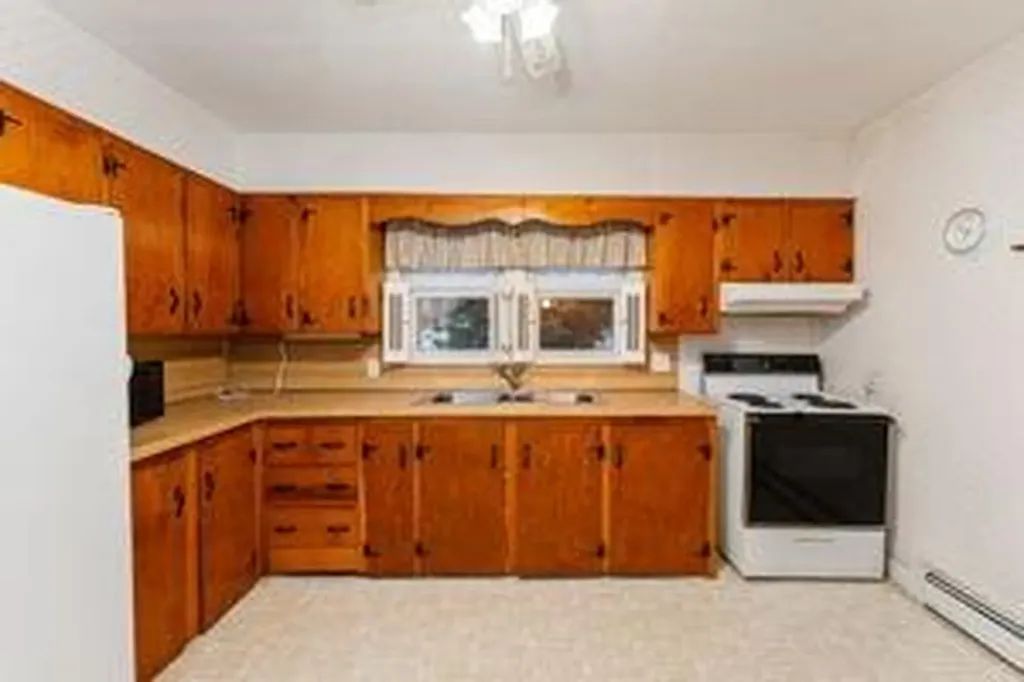 68 Wilson Avenue Warwick RI 02889