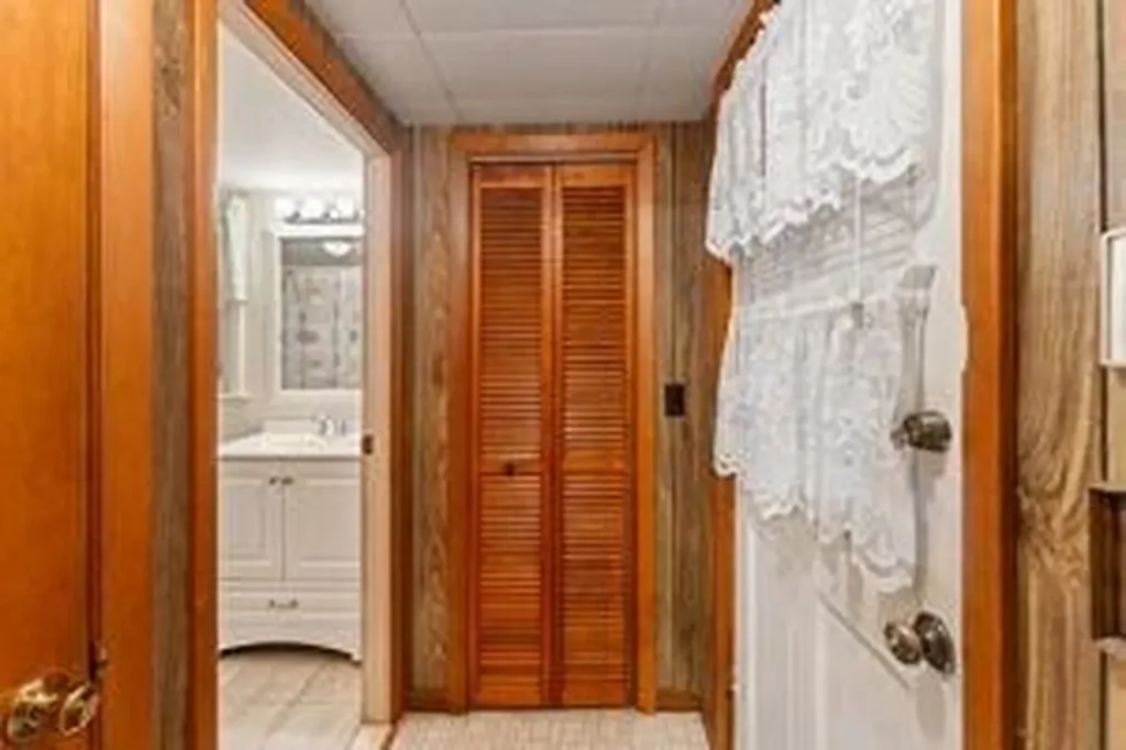68 Wilson Avenue Warwick RI 02889