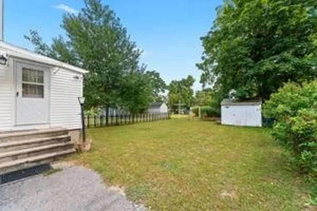 68 Wilson Avenue Warwick RI 02889