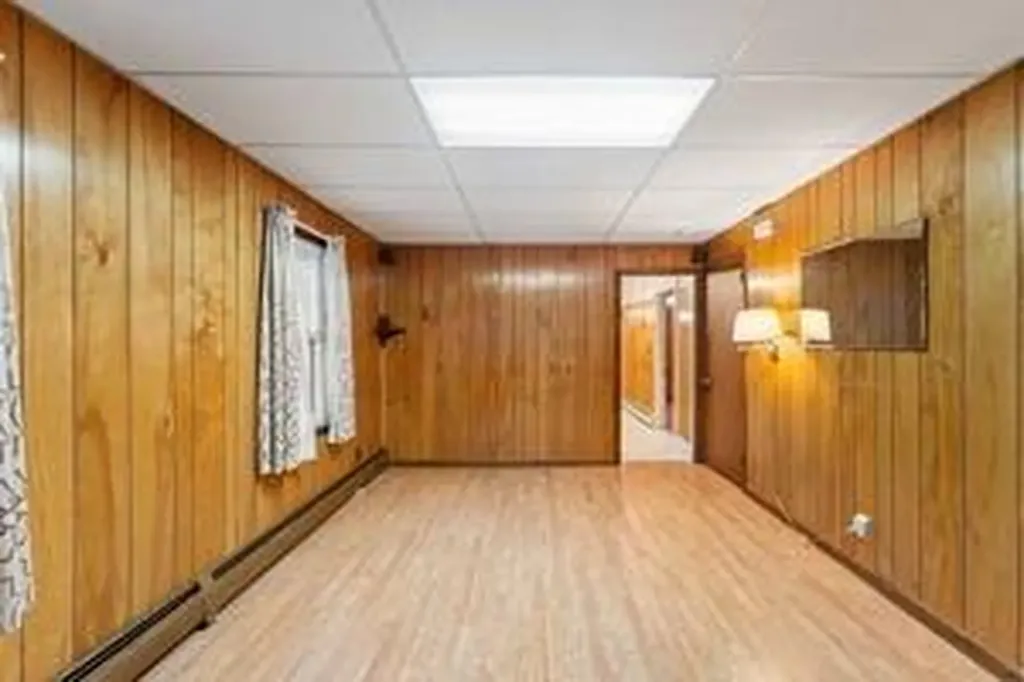 68 Wilson Avenue Warwick RI 02889