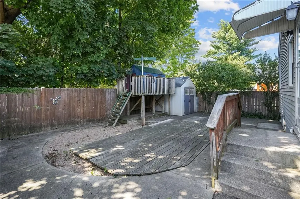197 Crescent Avenue Cranston RI 02910