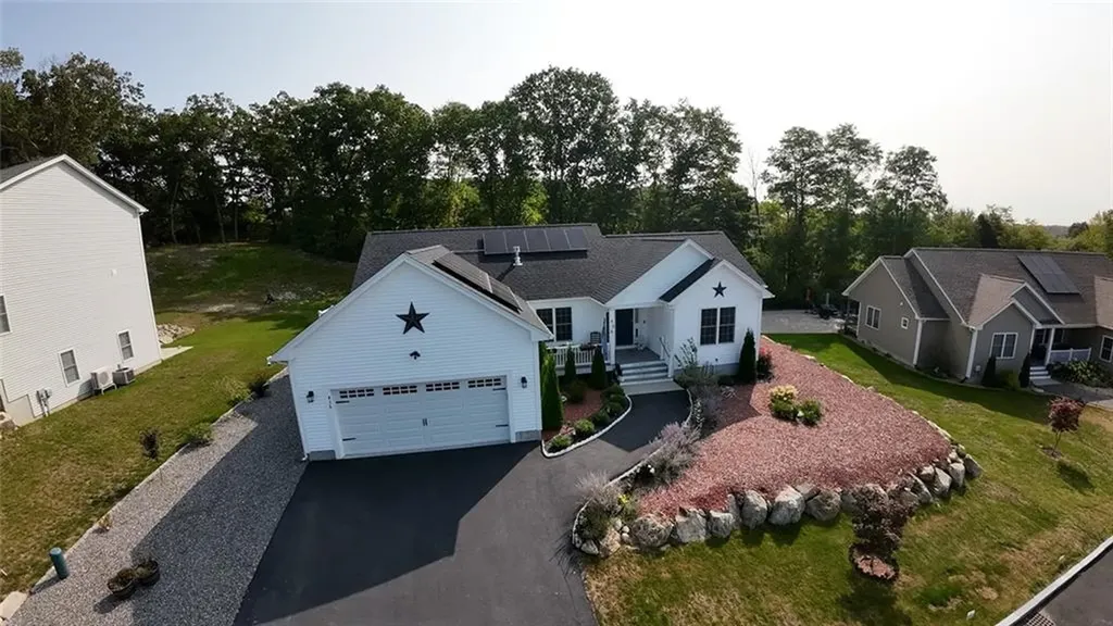 456 Lucille Street Woonsocket RI 02895