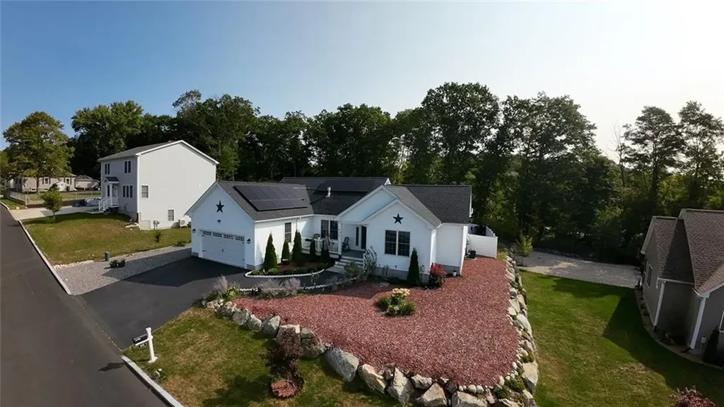 456 Lucille Street Woonsocket RI 02895