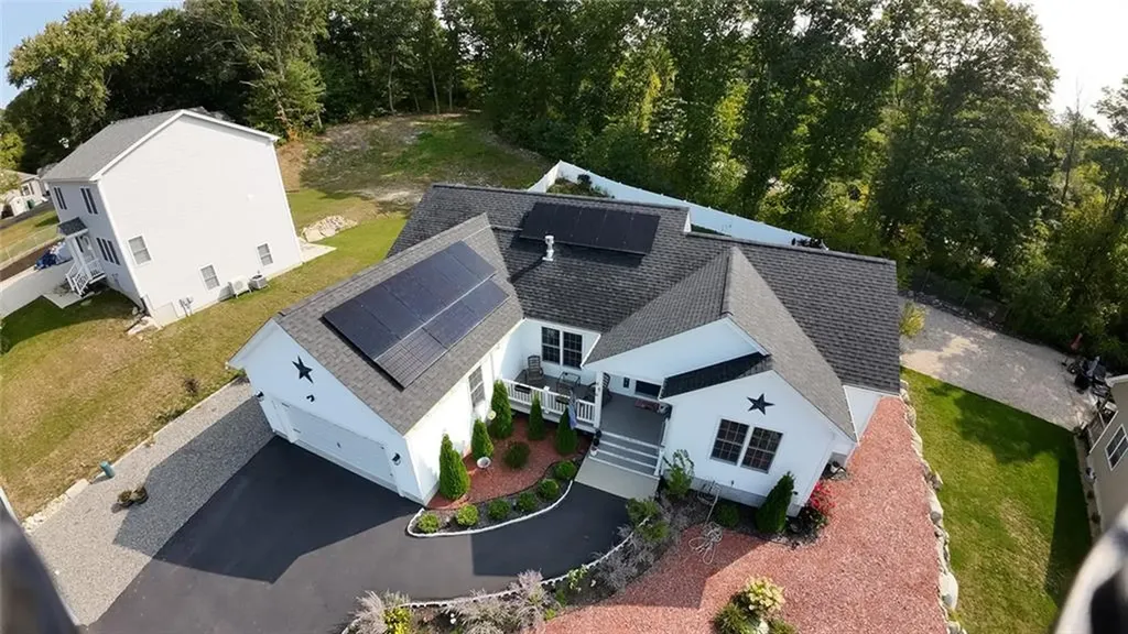 456 Lucille Street Woonsocket RI 02895