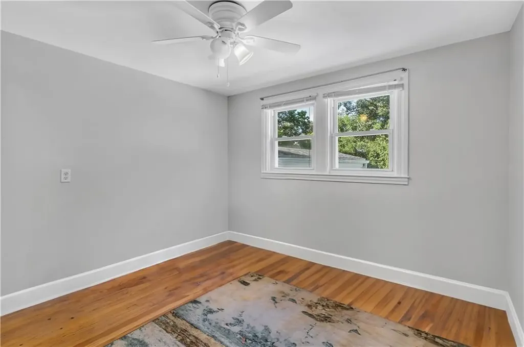 321 Hoxsie Avenue Warwick RI 02889