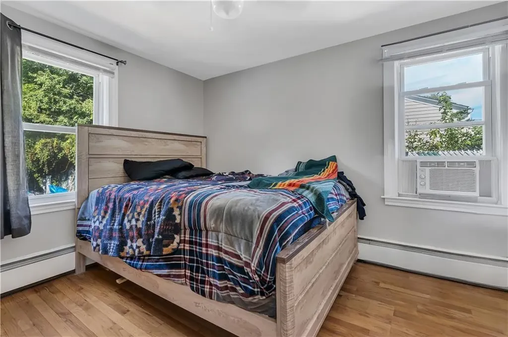 321 Hoxsie Avenue Warwick RI 02889