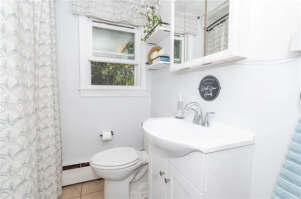 39 Michael Drive Warwick RI 02889