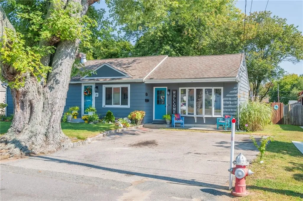 39 Michael Drive Warwick RI 02889
