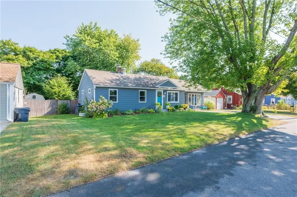 39 Michael Drive Warwick RI 02889