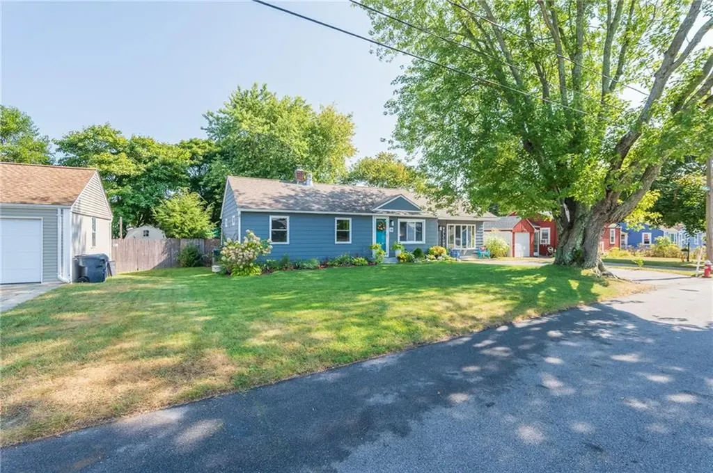 39 Michael Drive Warwick RI 02889