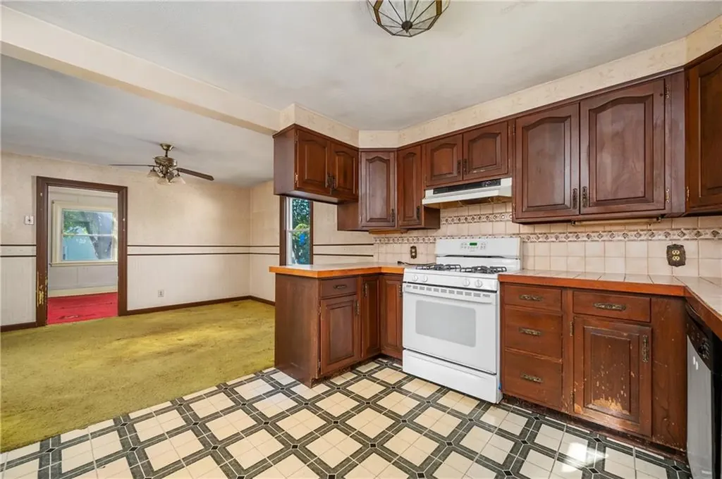 120 Windsor Road Pawtucket RI 02861