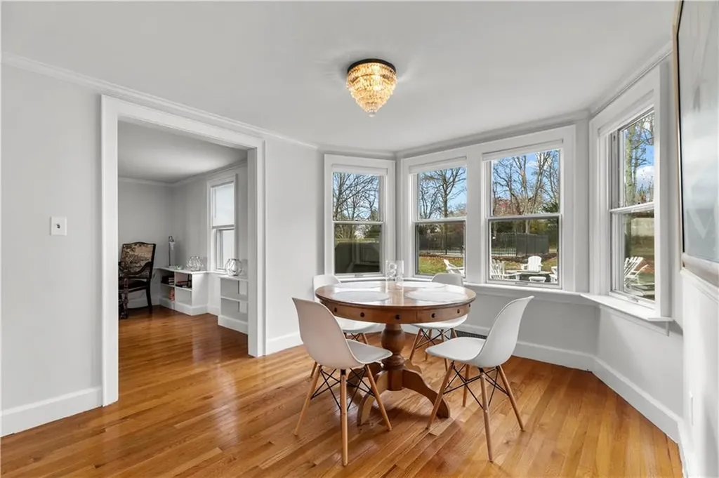 1253 Warwick Neck Avenue Warwick RI 02889