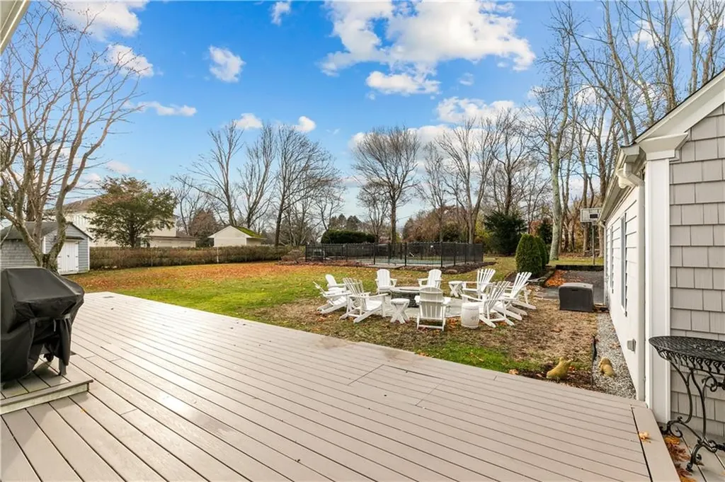 1253 Warwick Neck Avenue Warwick RI 02889