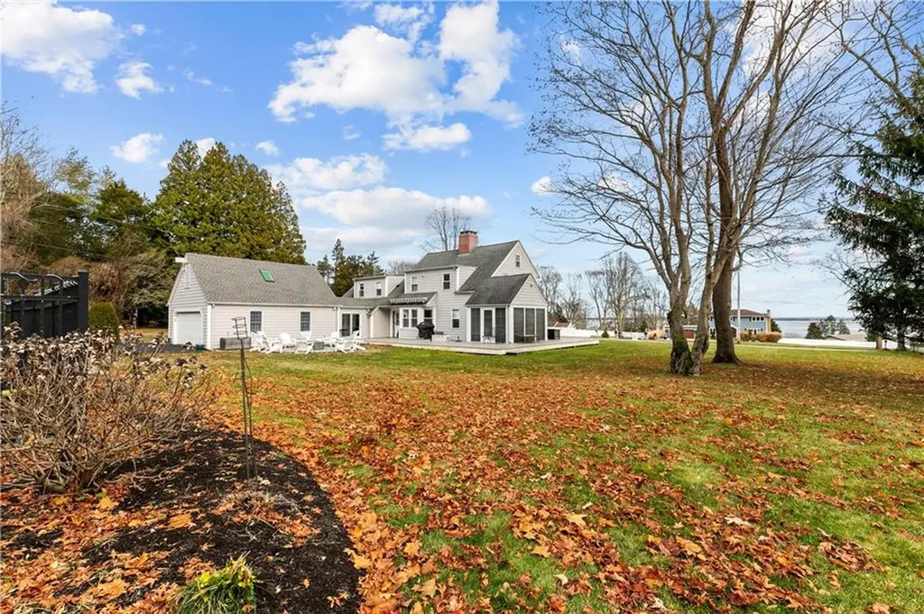 1253 Warwick Neck Avenue Warwick RI 02889