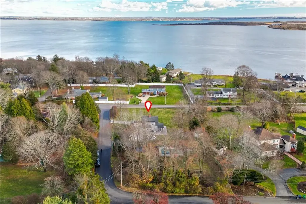 1253 Warwick Neck Avenue Warwick RI 02889