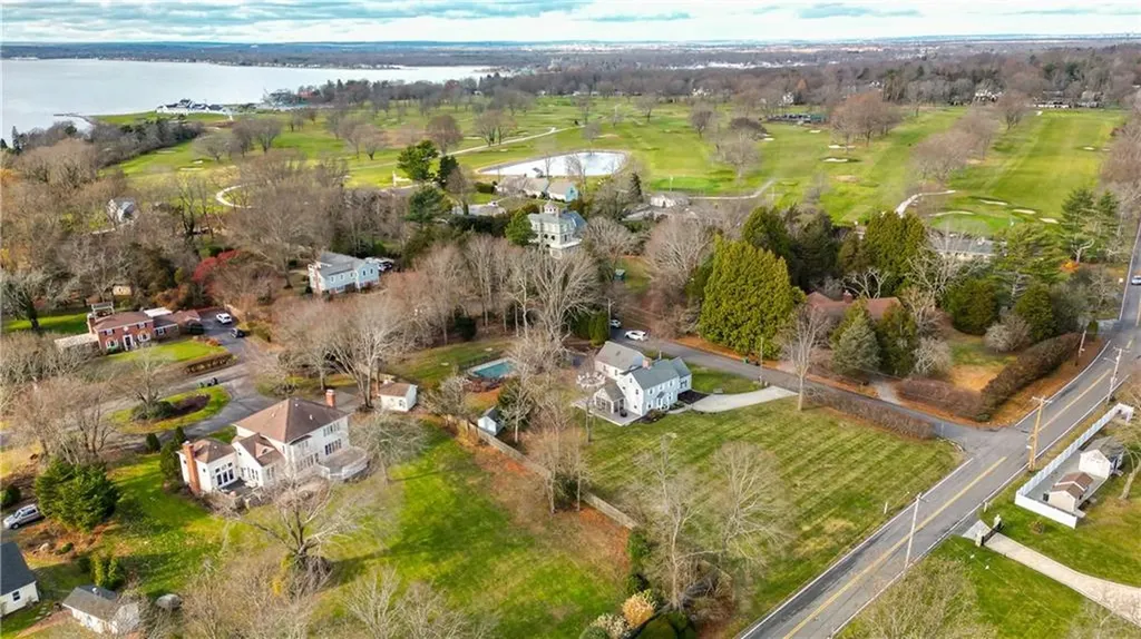 1253 Warwick Neck Avenue Warwick RI 02889