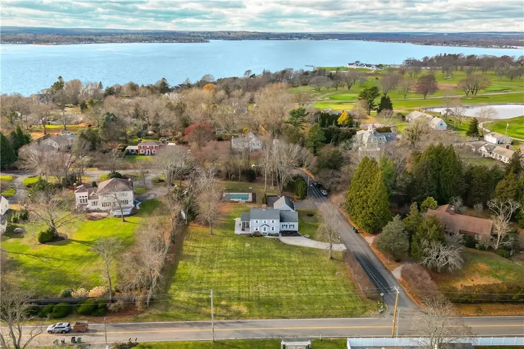 1253 Warwick Neck Avenue Warwick RI 02889