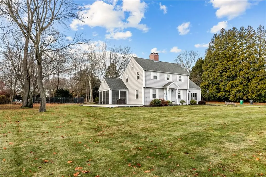 1253 Warwick Neck Avenue Warwick RI 02889