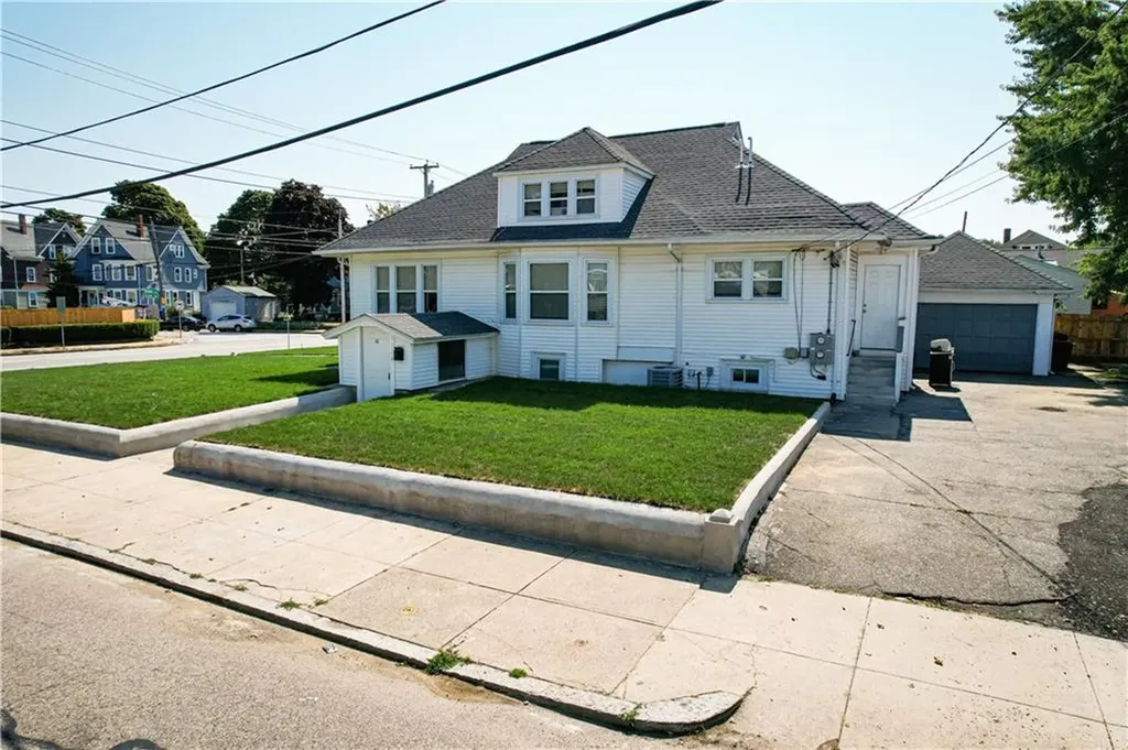 1124 Newport Avenue Pawtucket RI 02861