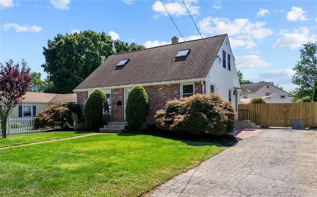 72 Natick Avenue Warwick RI 02886