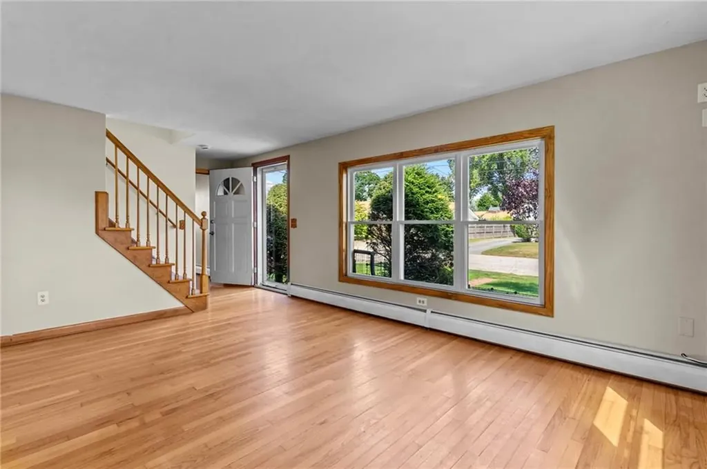 72 Natick Avenue Warwick RI 02886
