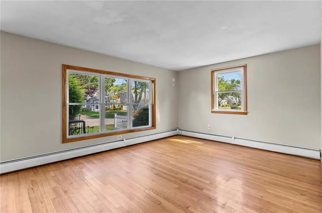 72 Natick Avenue Warwick RI 02886