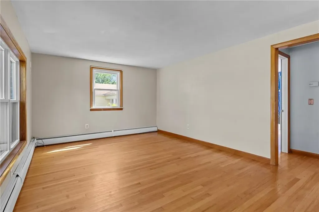 72 Natick Avenue Warwick RI 02886