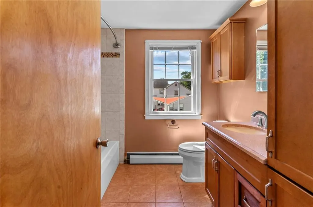 72 Natick Avenue Warwick RI 02886