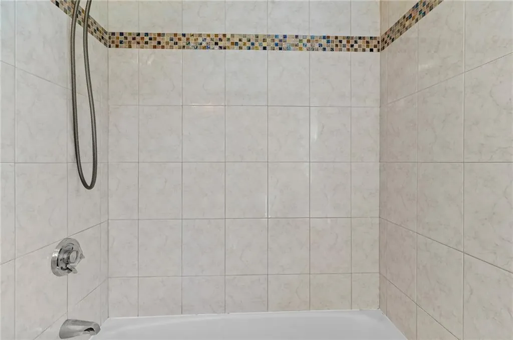 72 Natick Avenue Warwick RI 02886