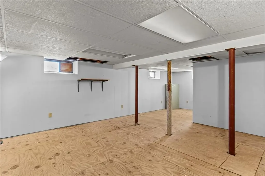 72 Natick Avenue Warwick RI 02886